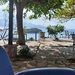 John's Konukevi Ksamil