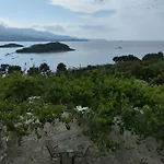 John's Konukevi Ksamil