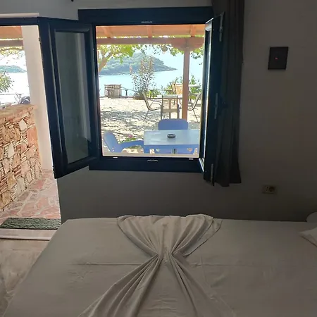 John's Ksamil